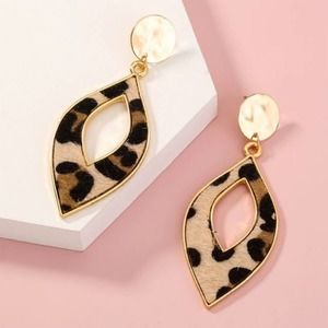 Five Stars! Geometric Leopard Fur Pendant Earrings